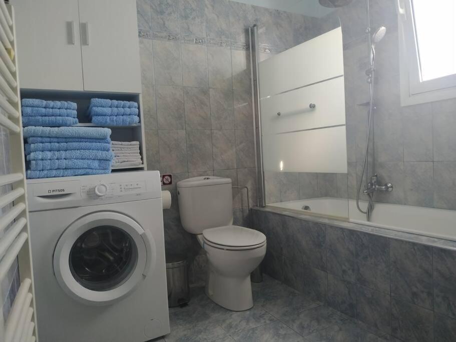 Greek Style Ground Floor Apartment & Pool Ialysós Eksteriør bilde
