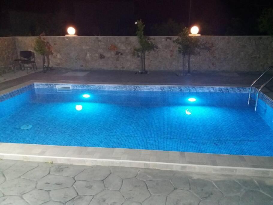 Greek Style Ground Floor Apartment & Pool Ialysós Eksteriør bilde