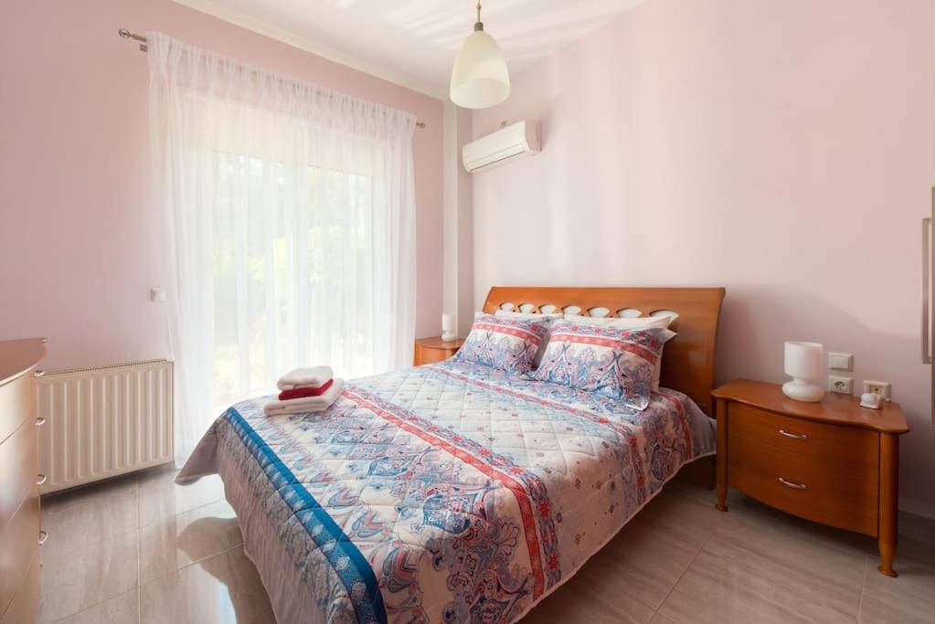 Greek Style Ground Floor Apartment & Pool Ialysós Eksteriør bilde