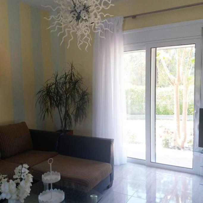 Greek Style Ground Floor Apartment & Pool Ialysós Eksteriør bilde