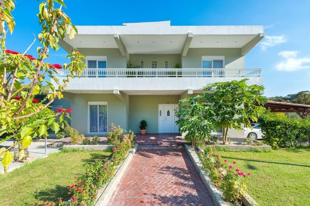 Greek Style Ground Floor Apartment & Pool Ialysós Eksteriør bilde