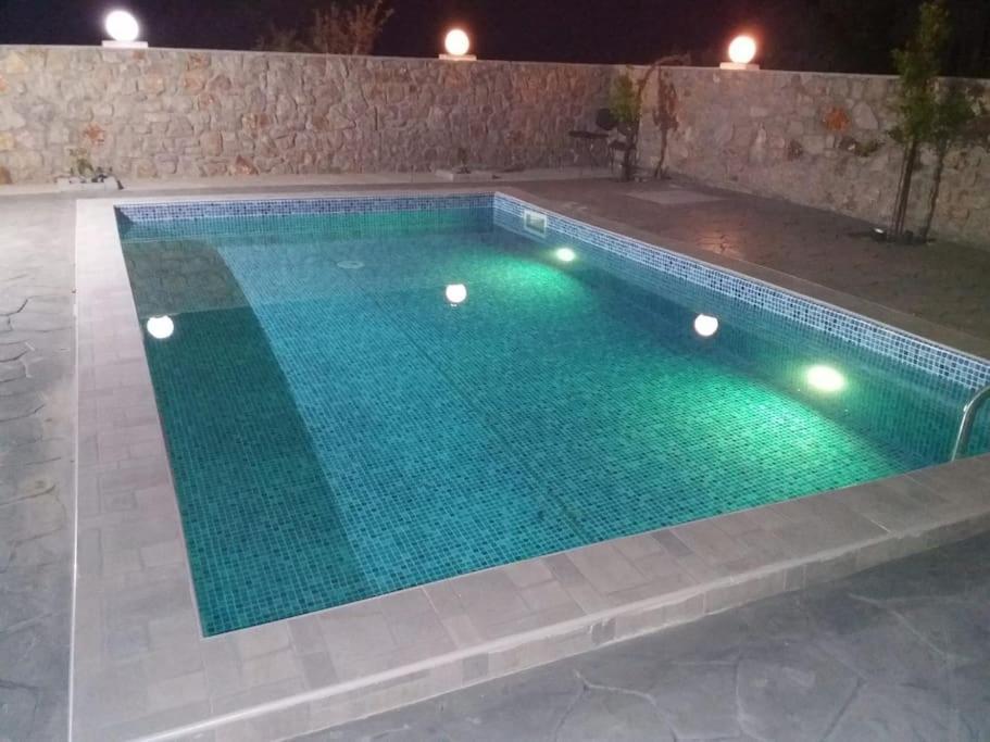 Greek Style Ground Floor Apartment & Pool Ialysós Eksteriør bilde