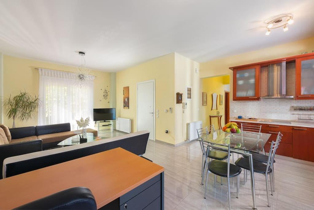 Greek Style Ground Floor Apartment & Pool Ialysós Eksteriør bilde