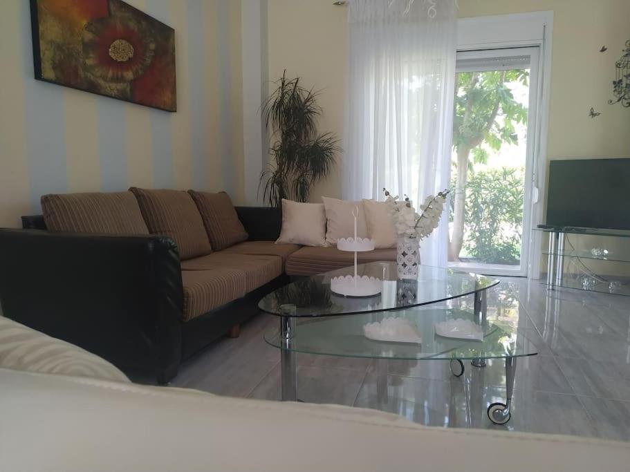 Greek Style Ground Floor Apartment & Pool Ialysós Eksteriør bilde